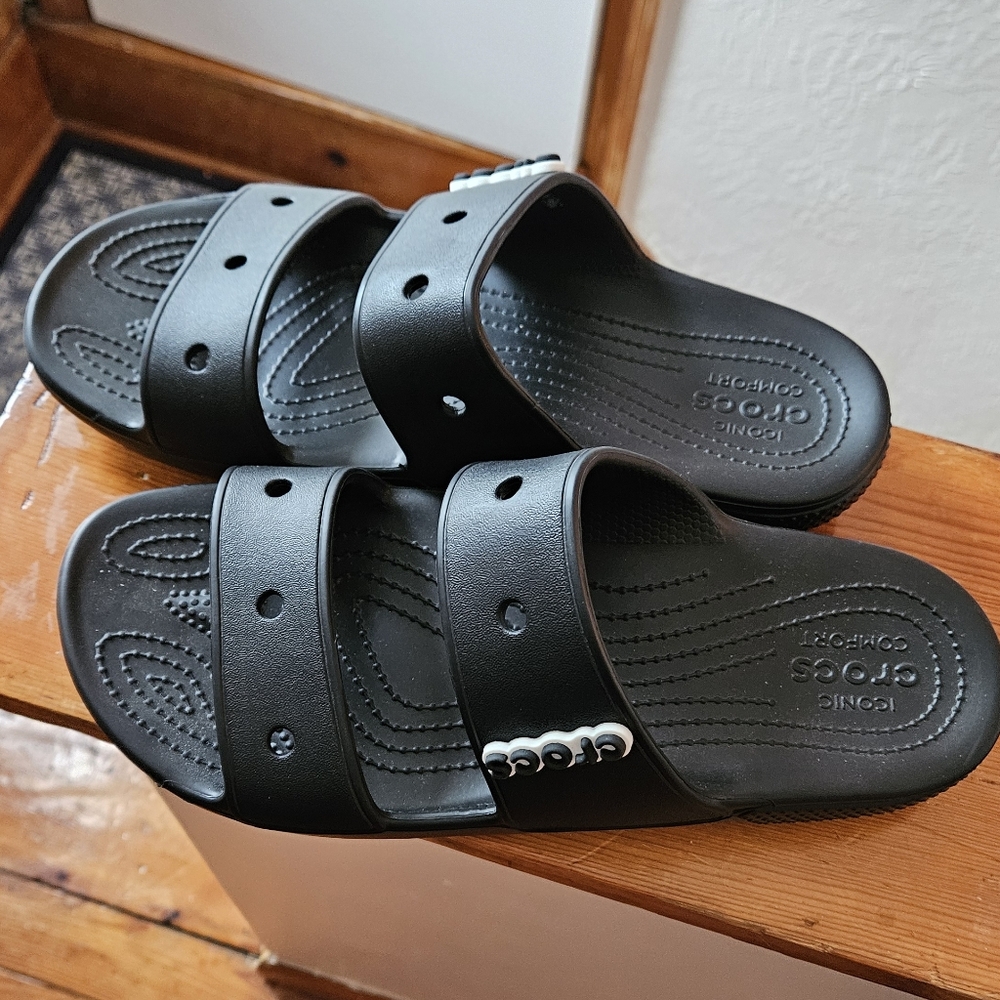 Crocs sandals nwot